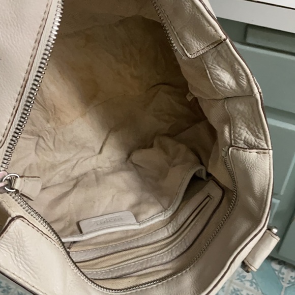 Michael Kors White Leather Bag - Picture 11 of 14